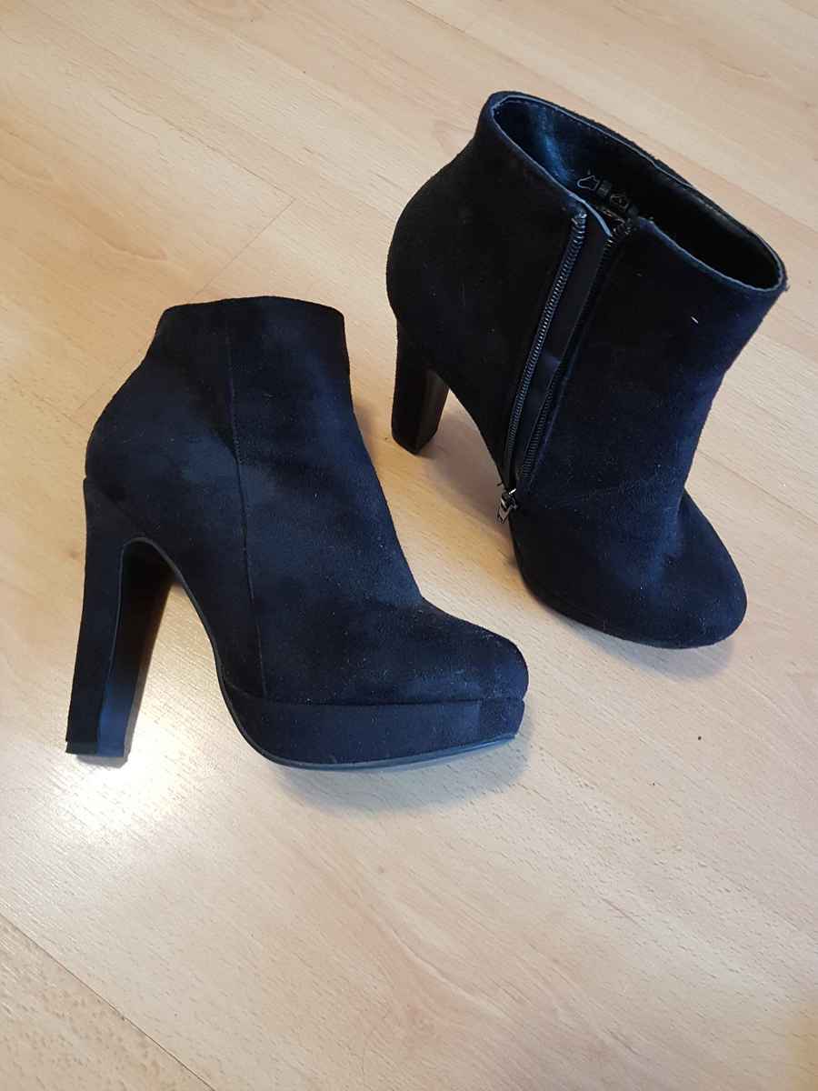  Botine cu toc înalt, EU 38