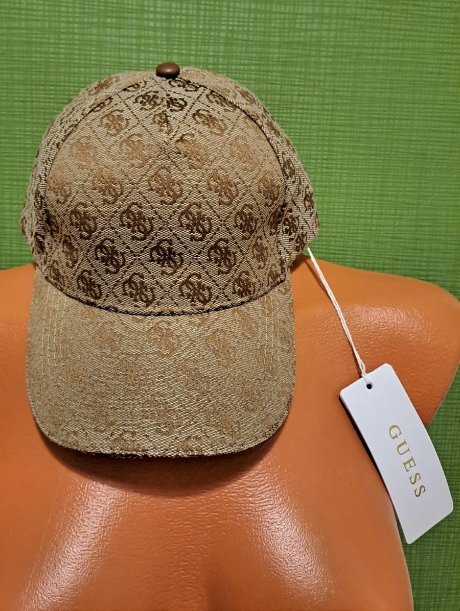  Șapcă, M