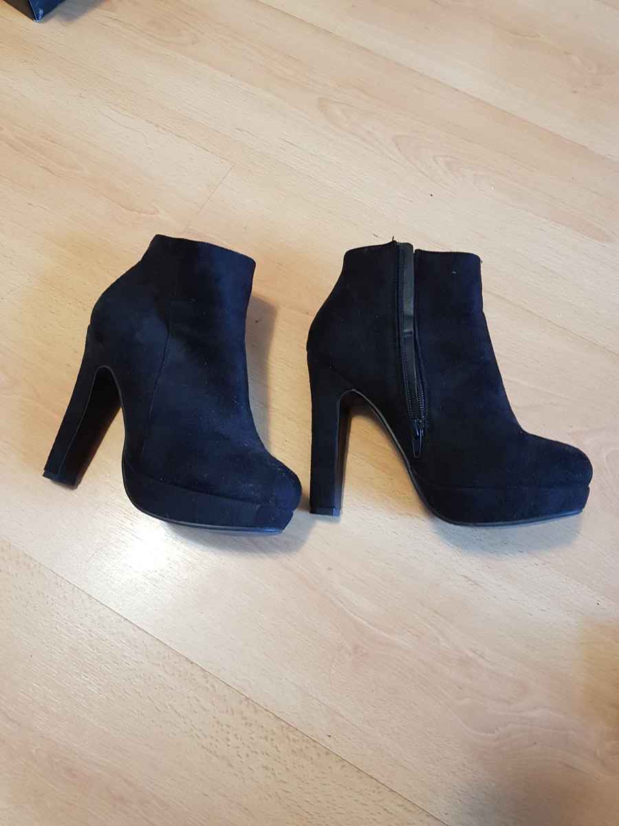  Botine cu toc înalt, EU 38