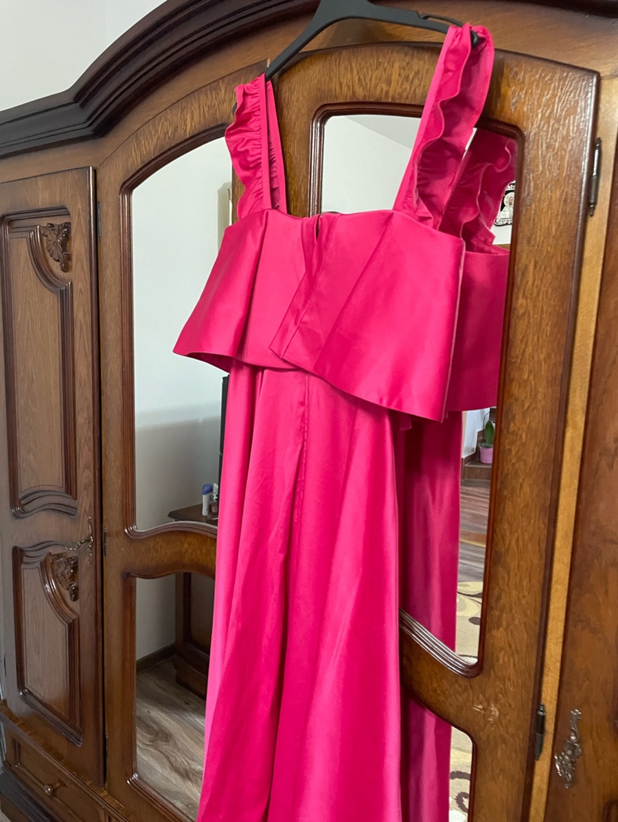  Rochie de seară, M