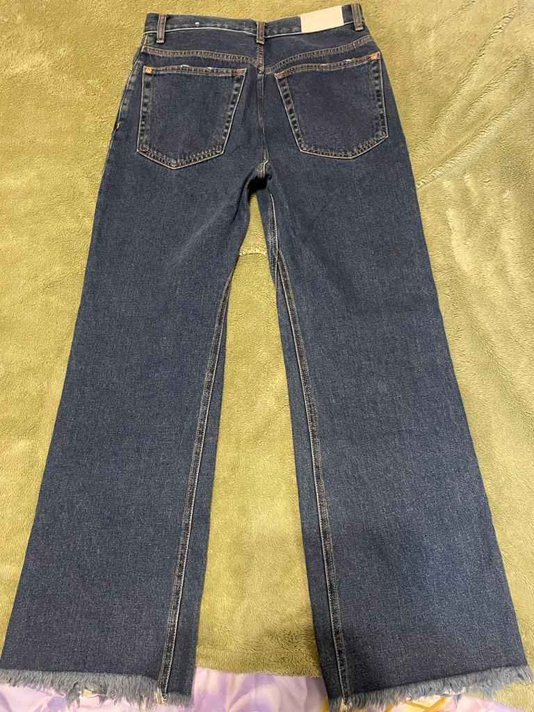  Jeans evazați, 32