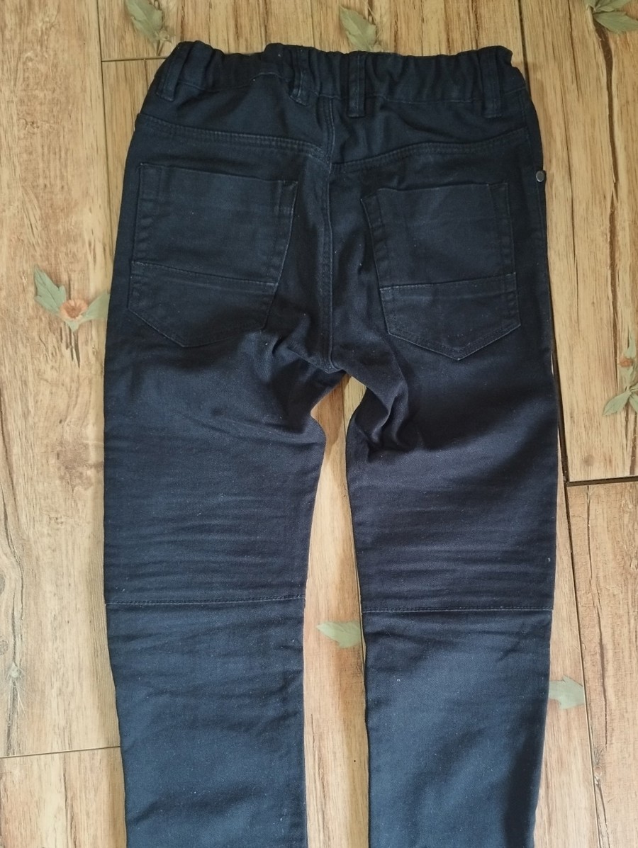  Pantaloni, 8-9 ani