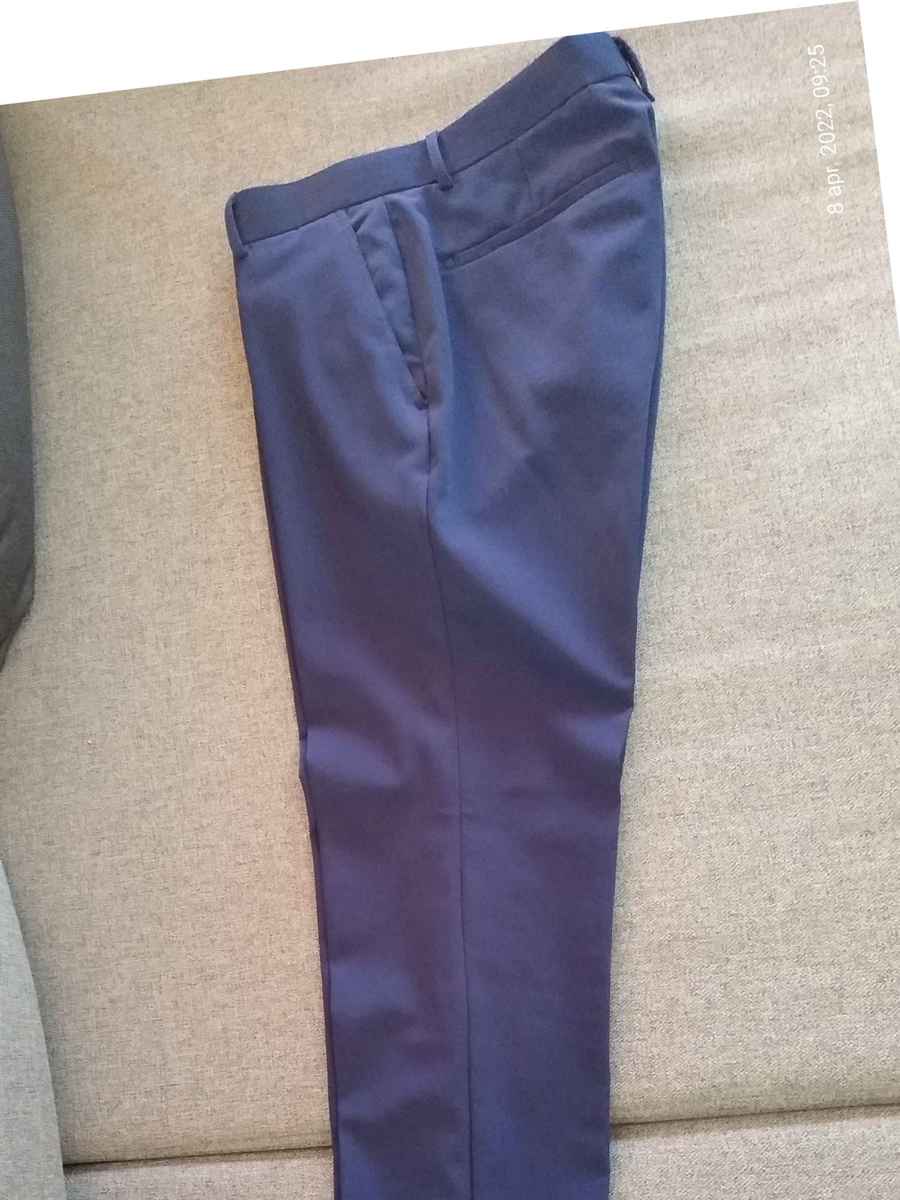  Costum, M