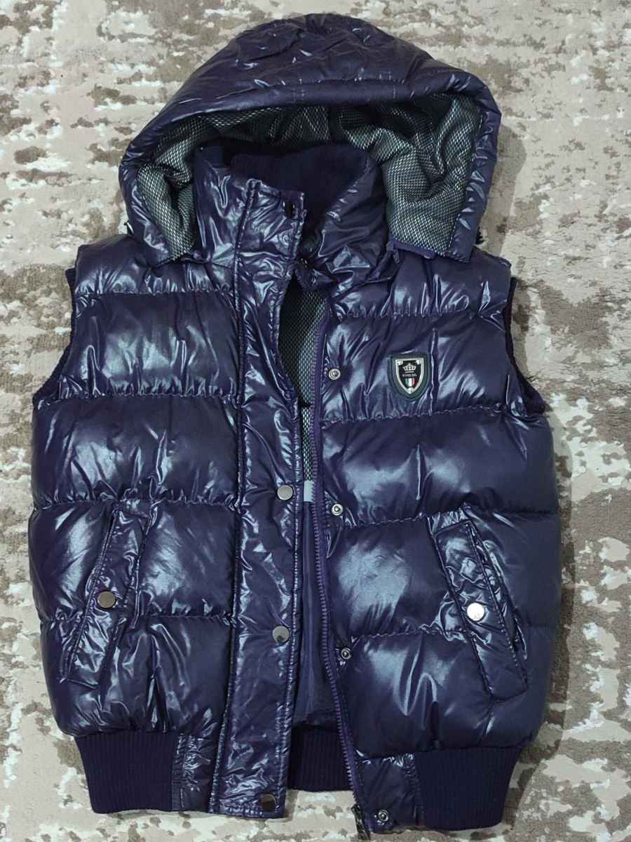  Vestă, S