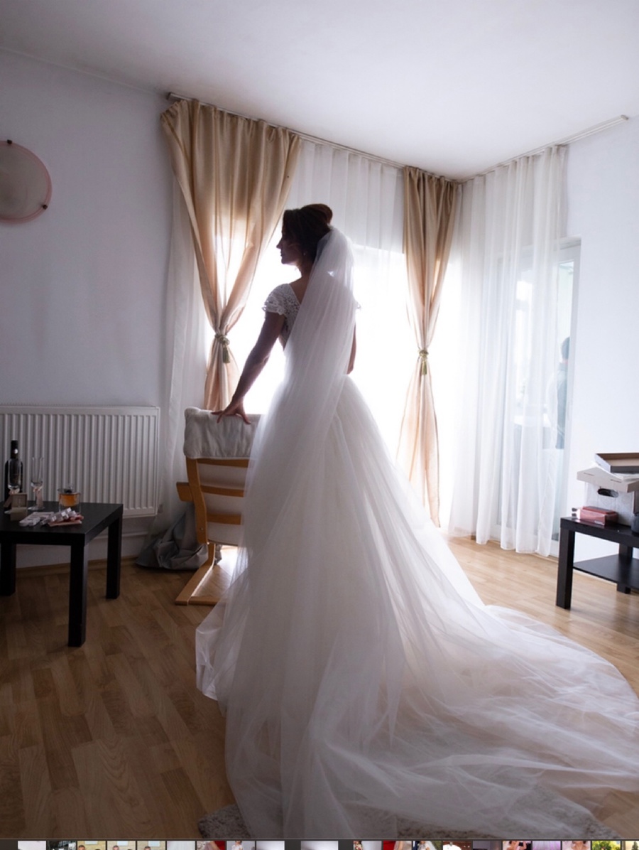  Rochie de mireasă, S