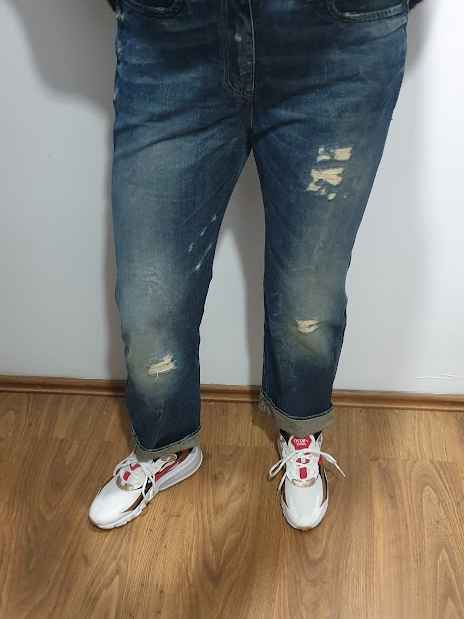  Jeans drepți, 27