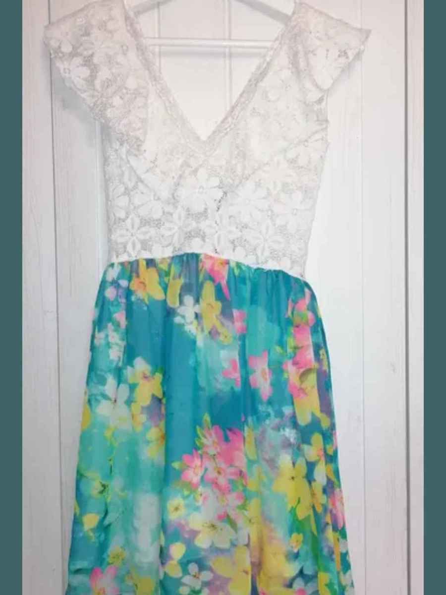  Rochie de zi, M