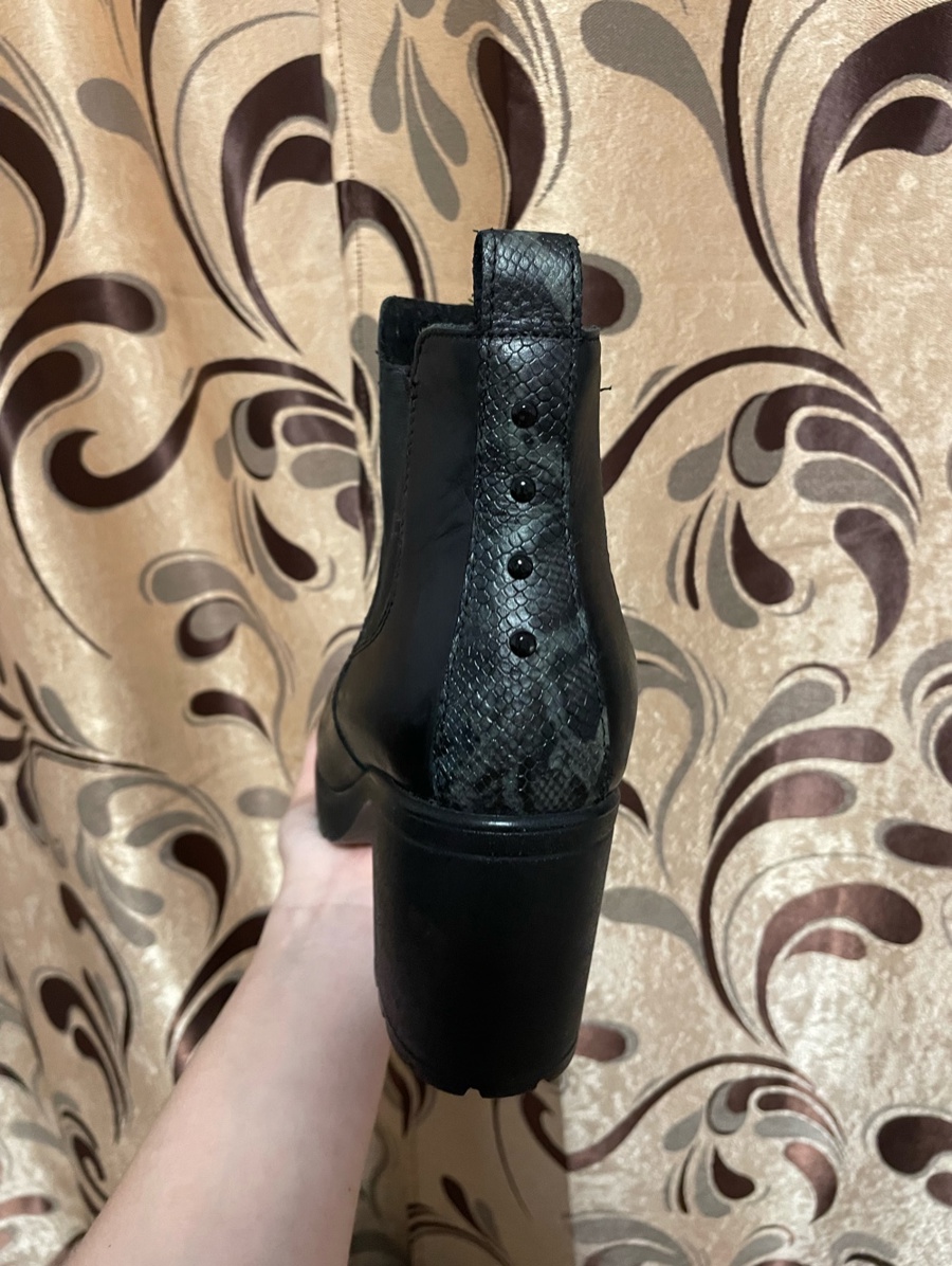  Botine cu toc înalt, EU 38