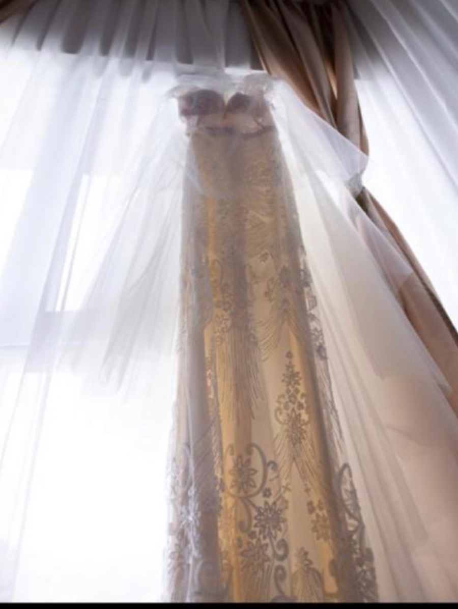  Rochie de mireasă, S