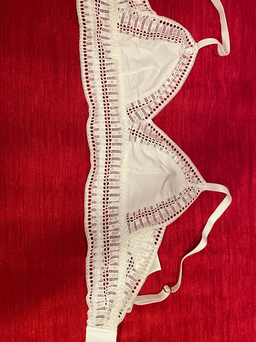  Sutien, M