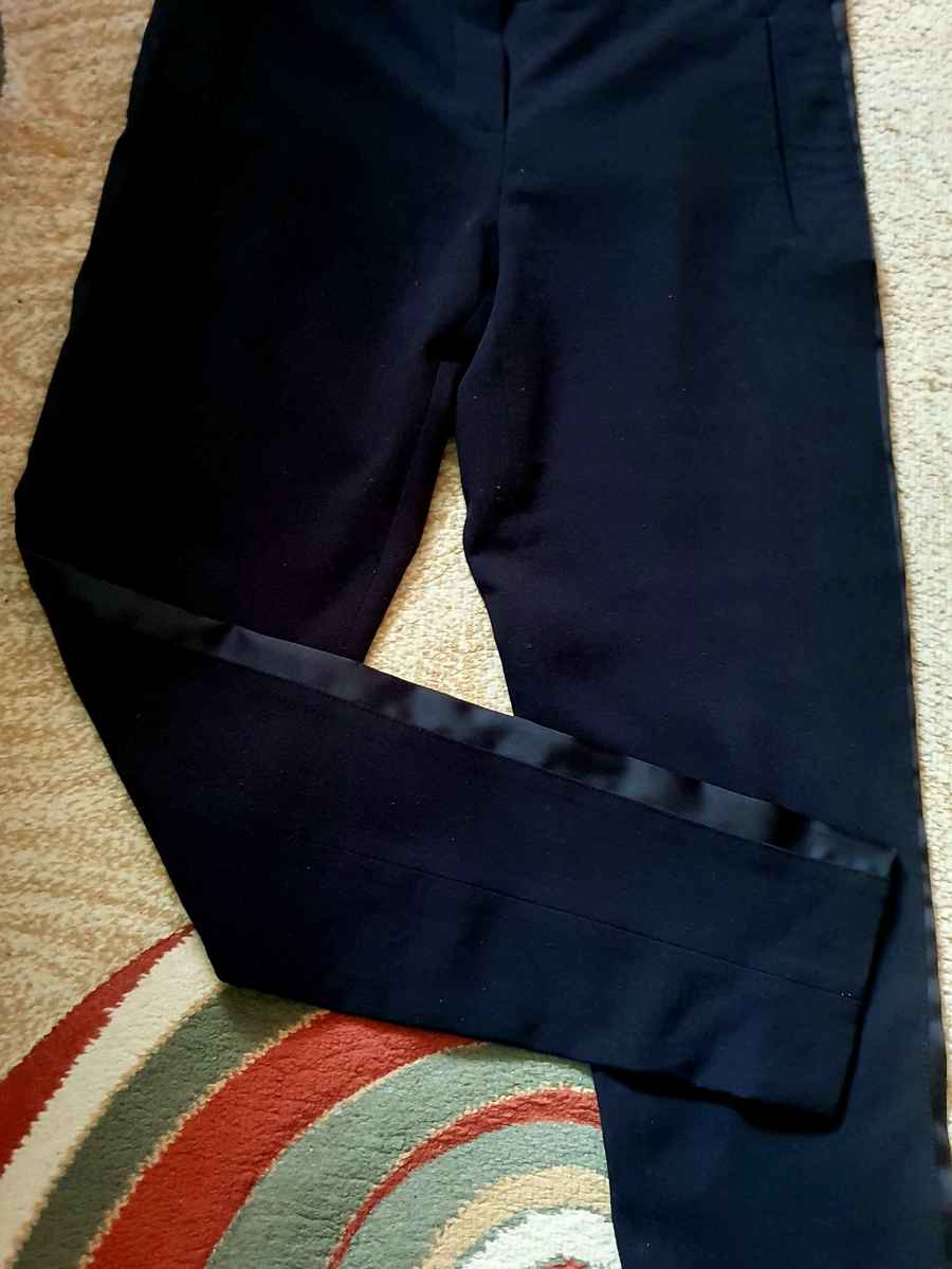  Pantaloni conici, M