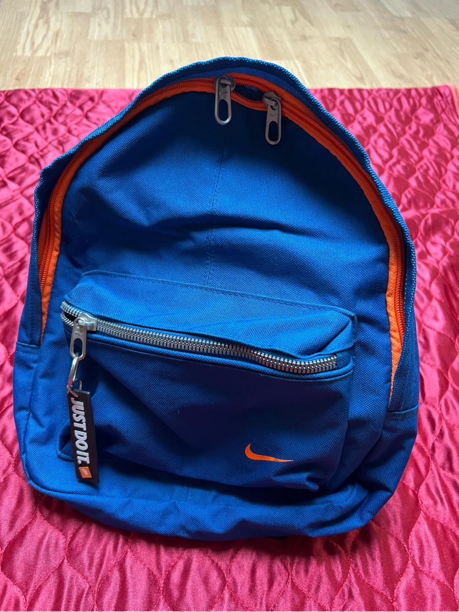  Geantă tip rucsac