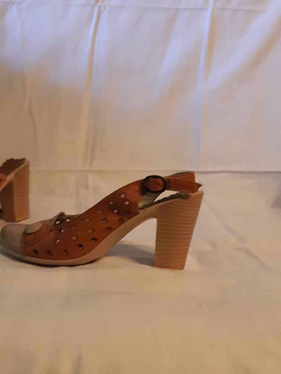  Pantofi cu toc mediu, EU 38