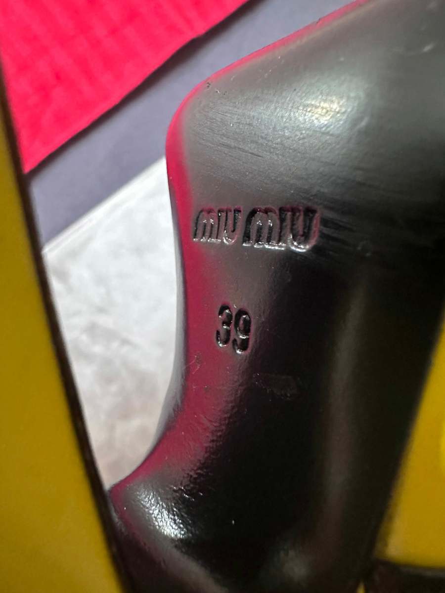  Pantofi cu toc înalt, EU 39