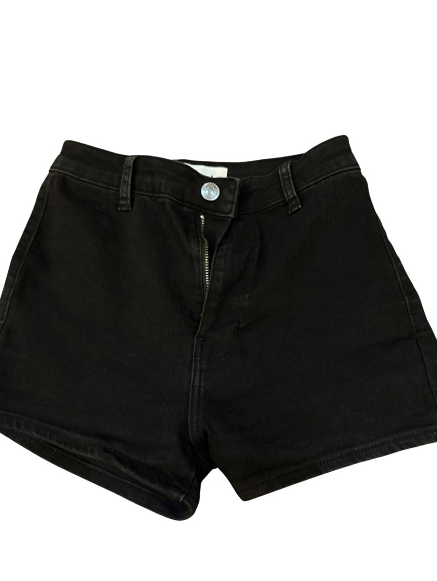  Jeans scurți, 24