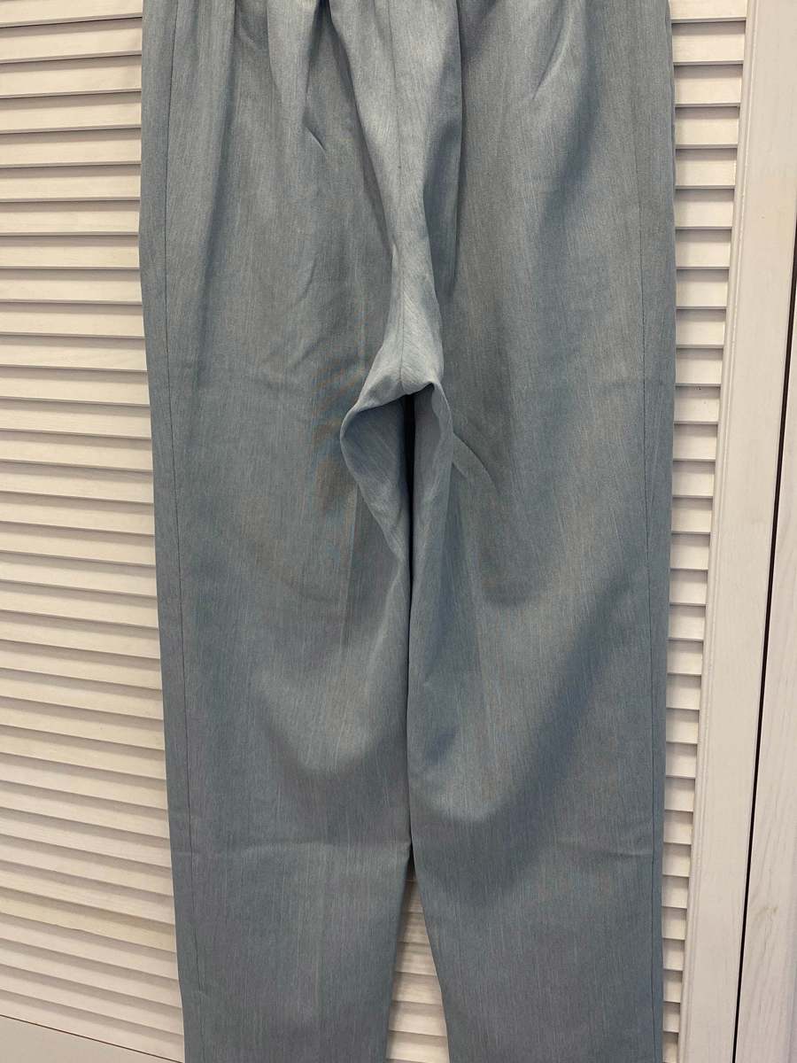  Pantaloni drepți, S