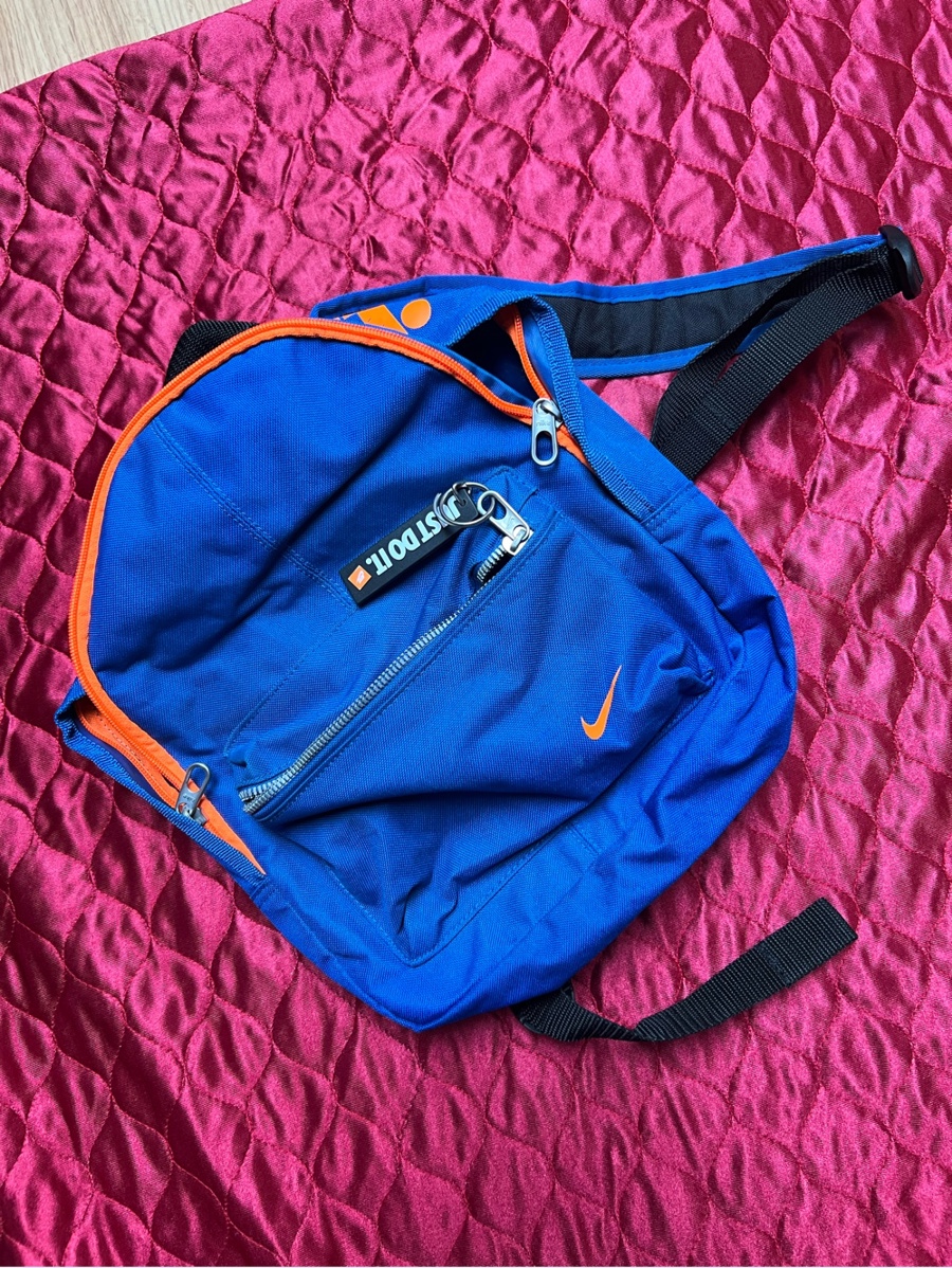  Geantă tip rucsac