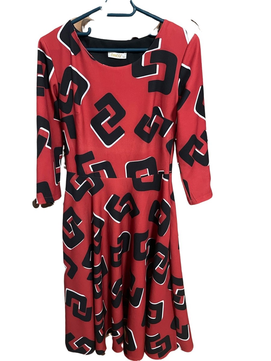  Rochie de zi, M