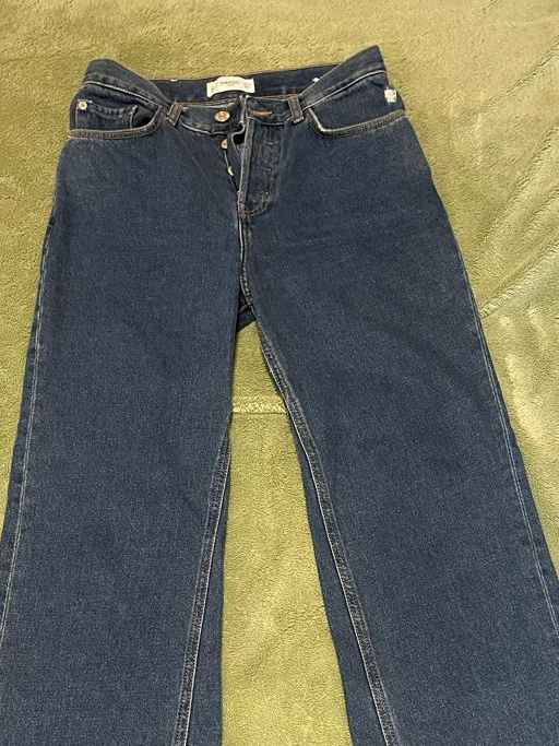 Jeans evazați, 32