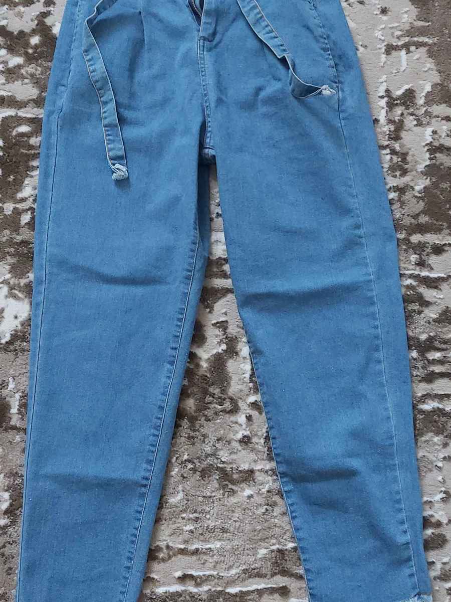  Pantaloni conici, S