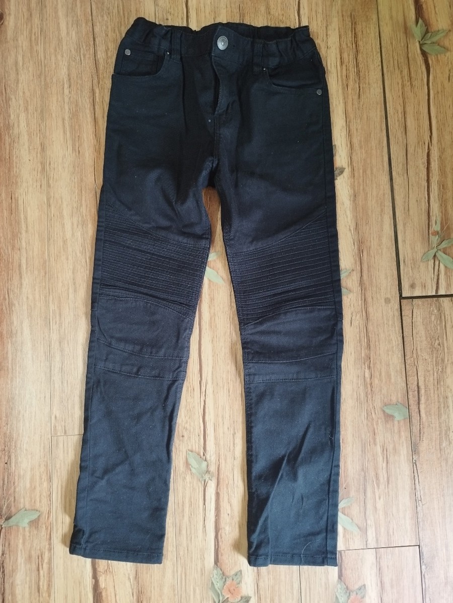  Pantaloni, 8-9 ani