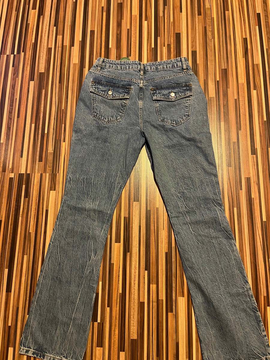  Jeans evazați, 28