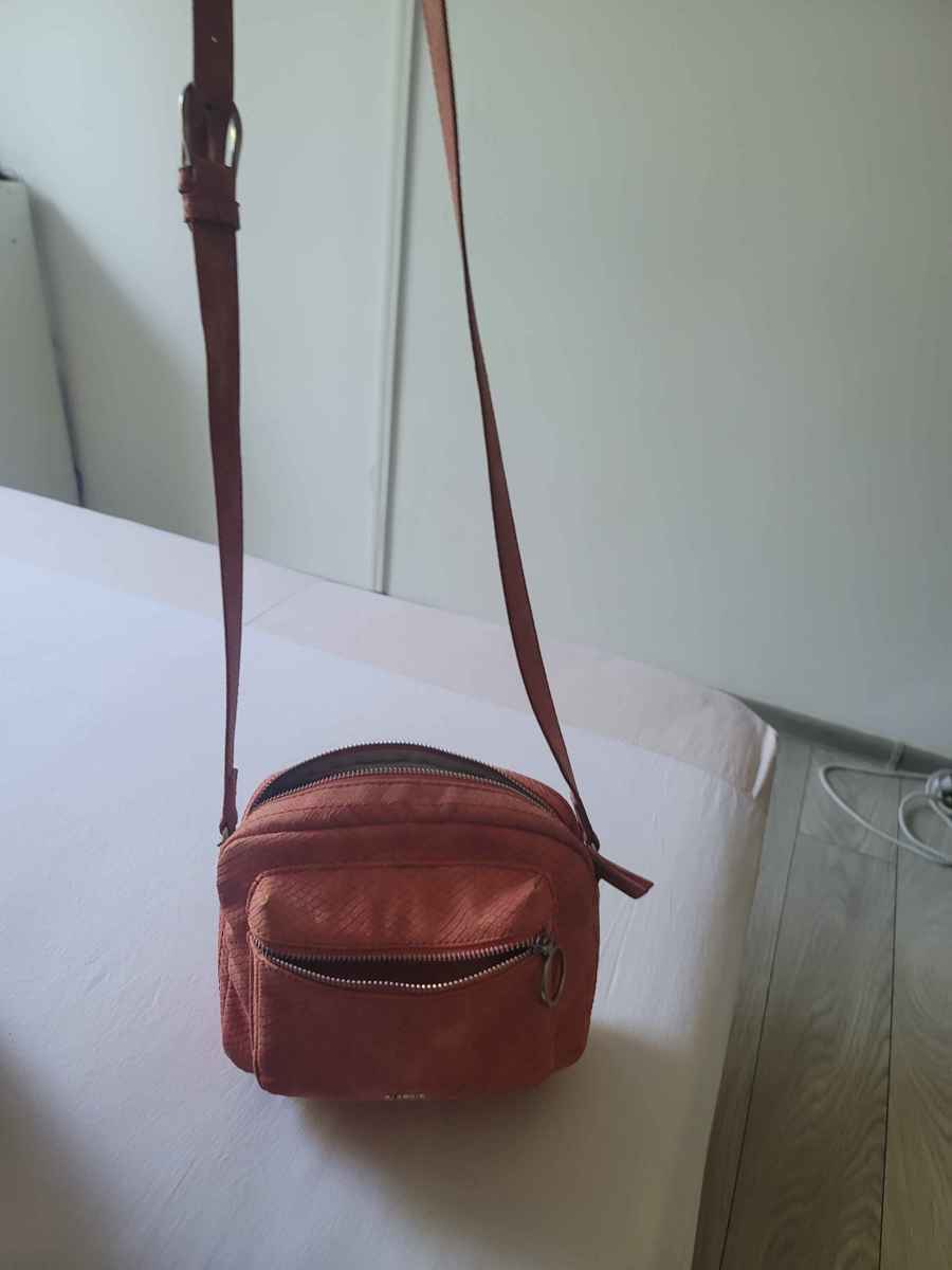 Geantă tip crossbody