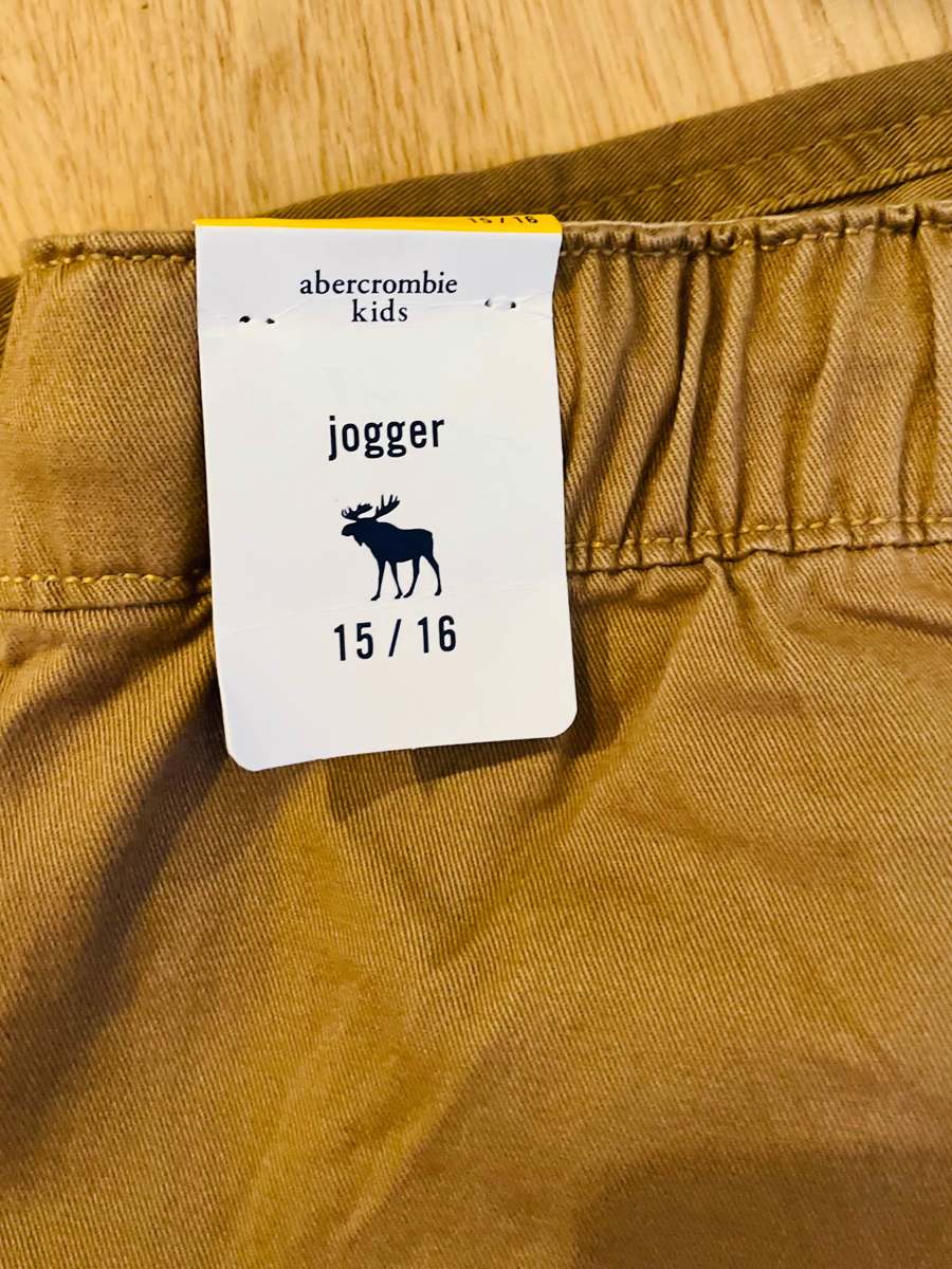  Pantaloni, 14-15 ani