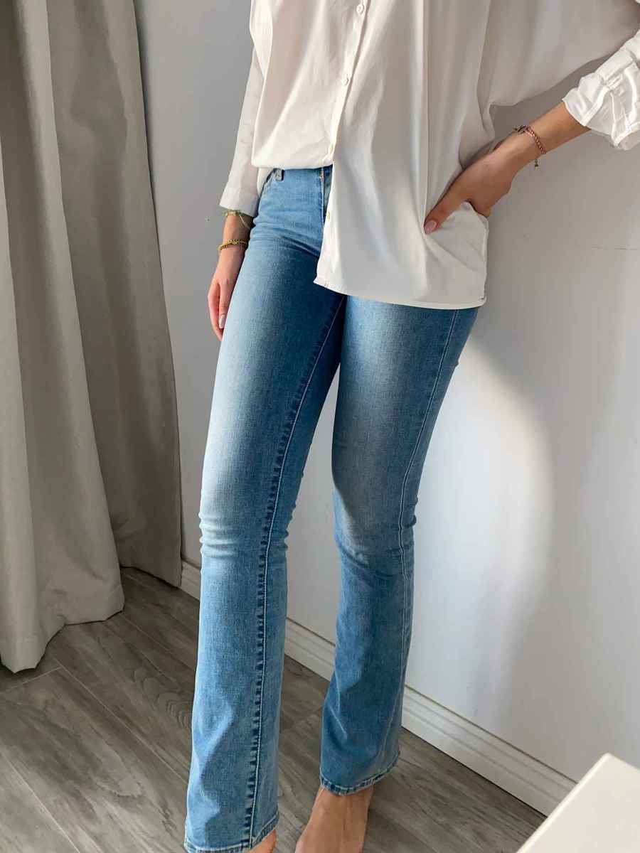  Jeans evazați, 26