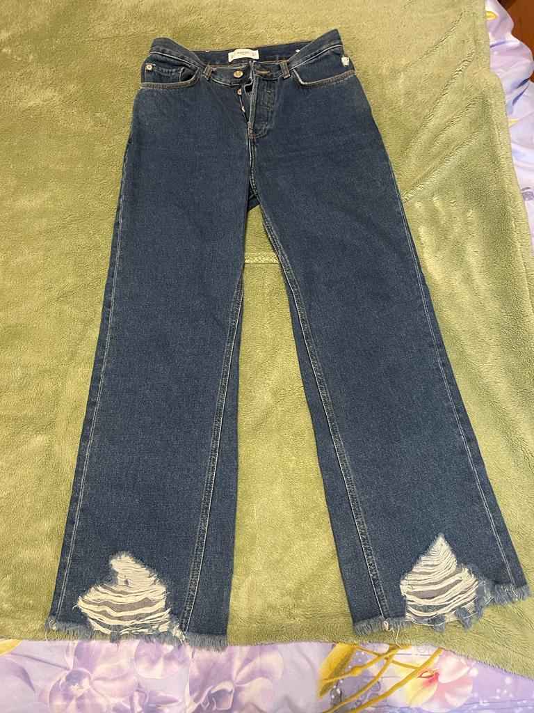  Jeans evazați, 32