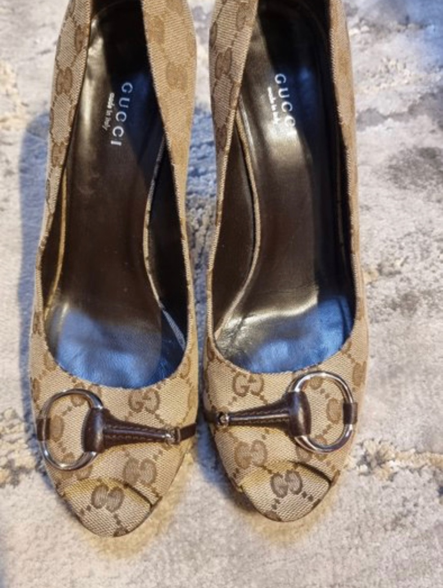  Pantofi cu toc înalt, EU 39