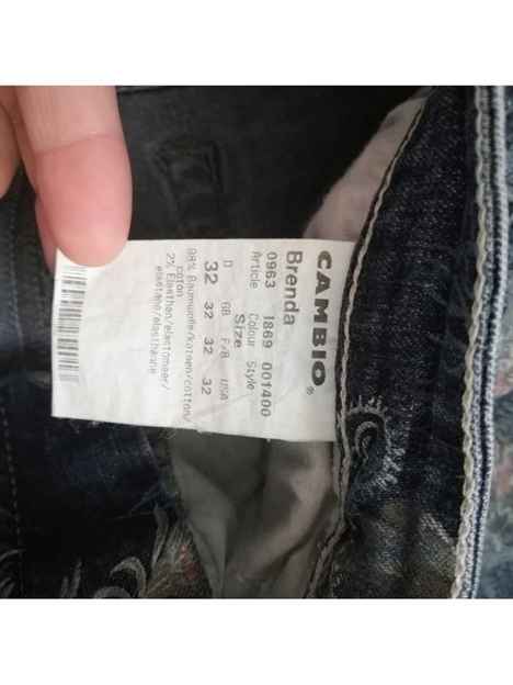  Jeans evazați, 32