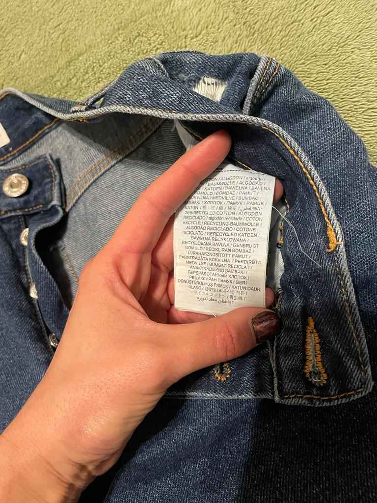  Jeans evazați, 32