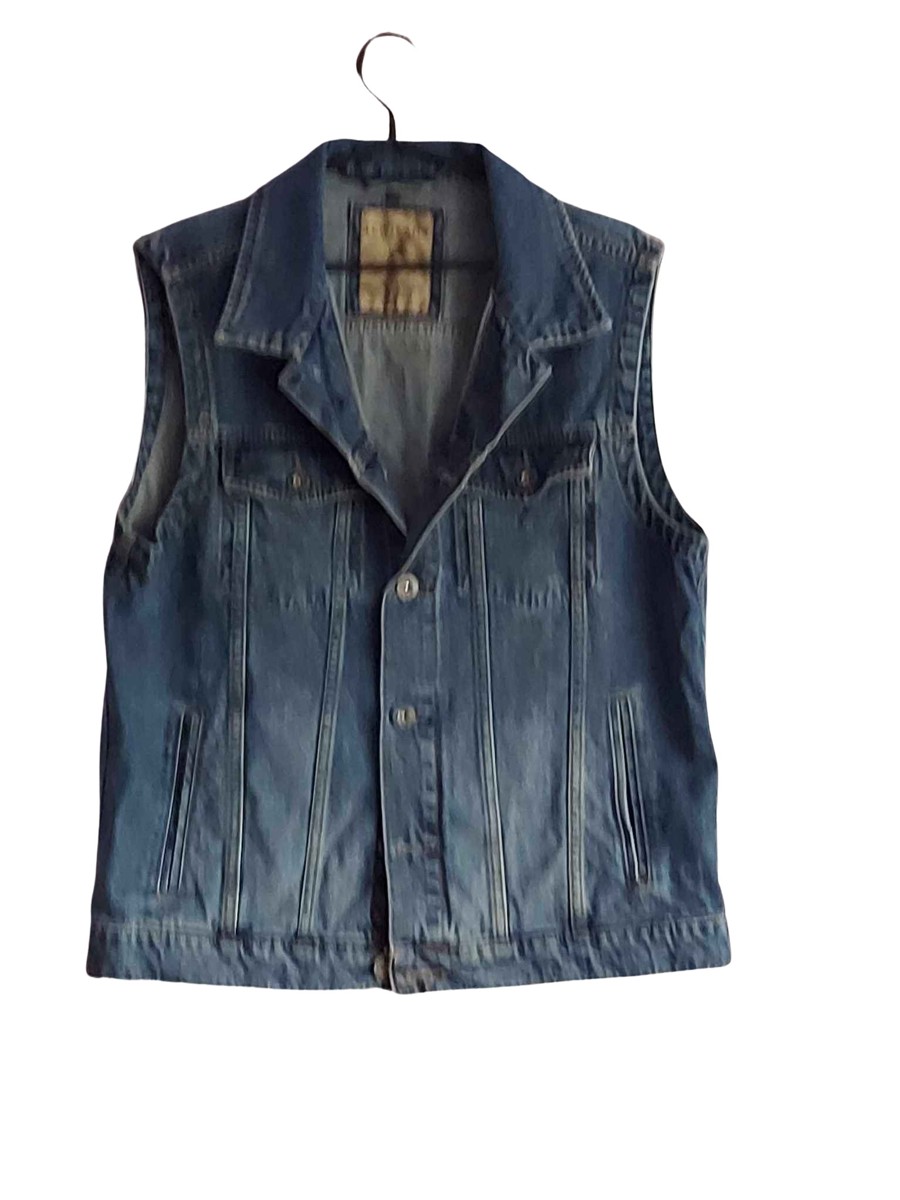  Vestă, XL